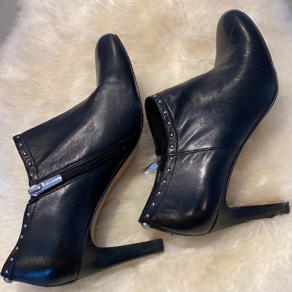 Vince Camuto ankle boots - Picture 3 of 4
